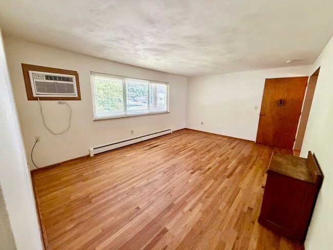 Building Photo - 301 N Main Ave