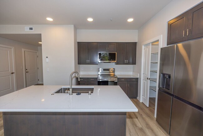 Building Photo - BRAND NEW - Reserve Street Lofts - Gated - Free Month & Free xfinity internet!
