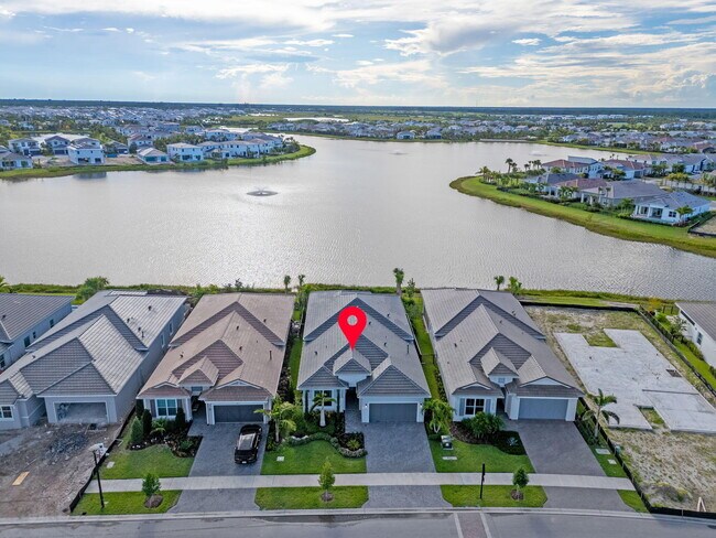 Building Photo - 10099 Regency Wy