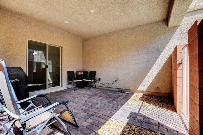 Building Photo - Beautiful Two Story Located on the Southwest