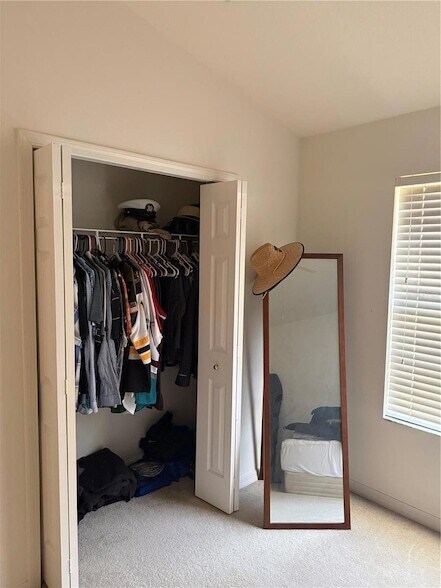 Building Photo - 5345 60th Ave N