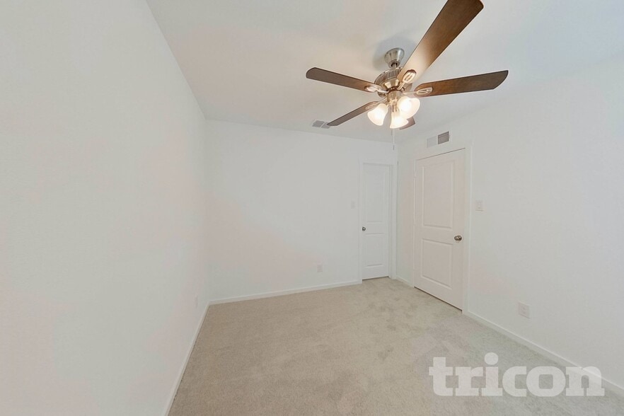 Building Photo - 814 Ginkgo Wy