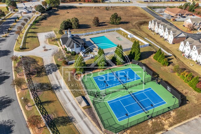 Building Photo - 127 Tara Blvd