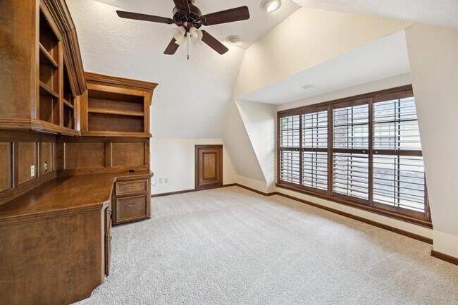 Building Photo - 5618 Spring Lodge Dr