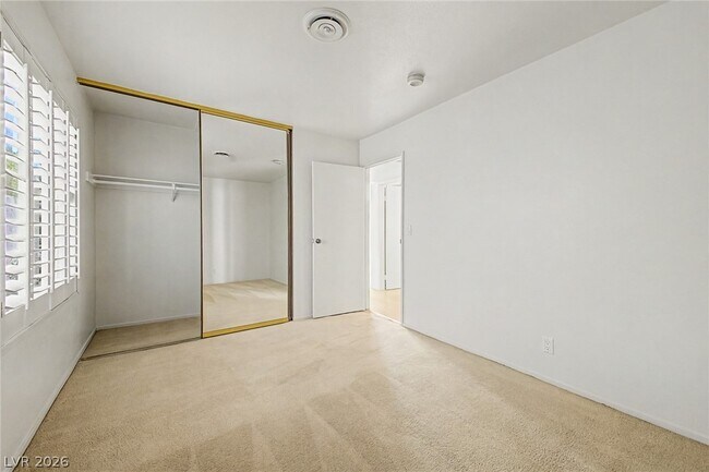 Building Photo - 3159 Bel Air Dr