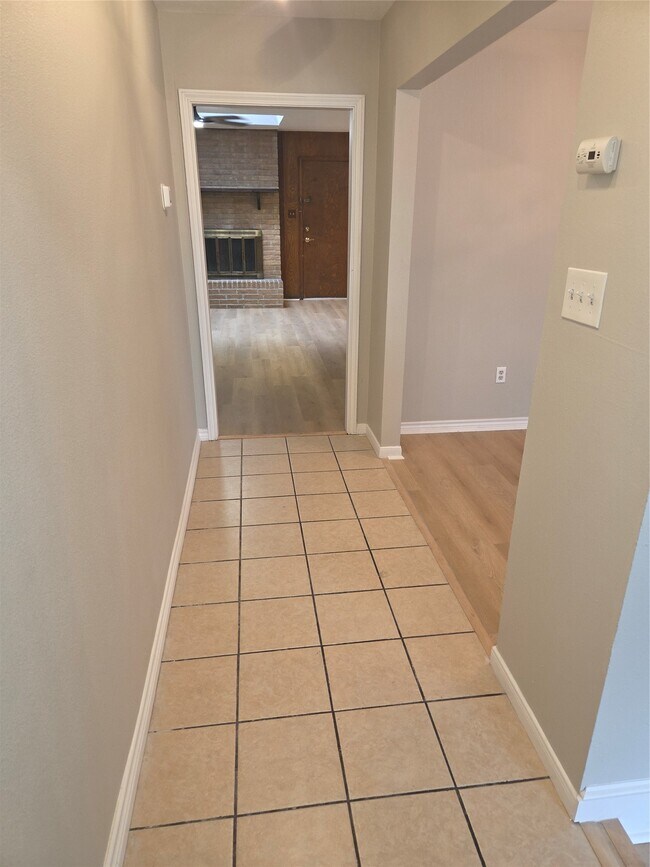 Building Photo - 5926 Black Maple Ln