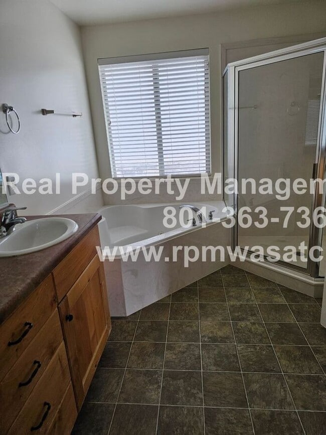 Building Photo - 4120 Juniper Hills Dr