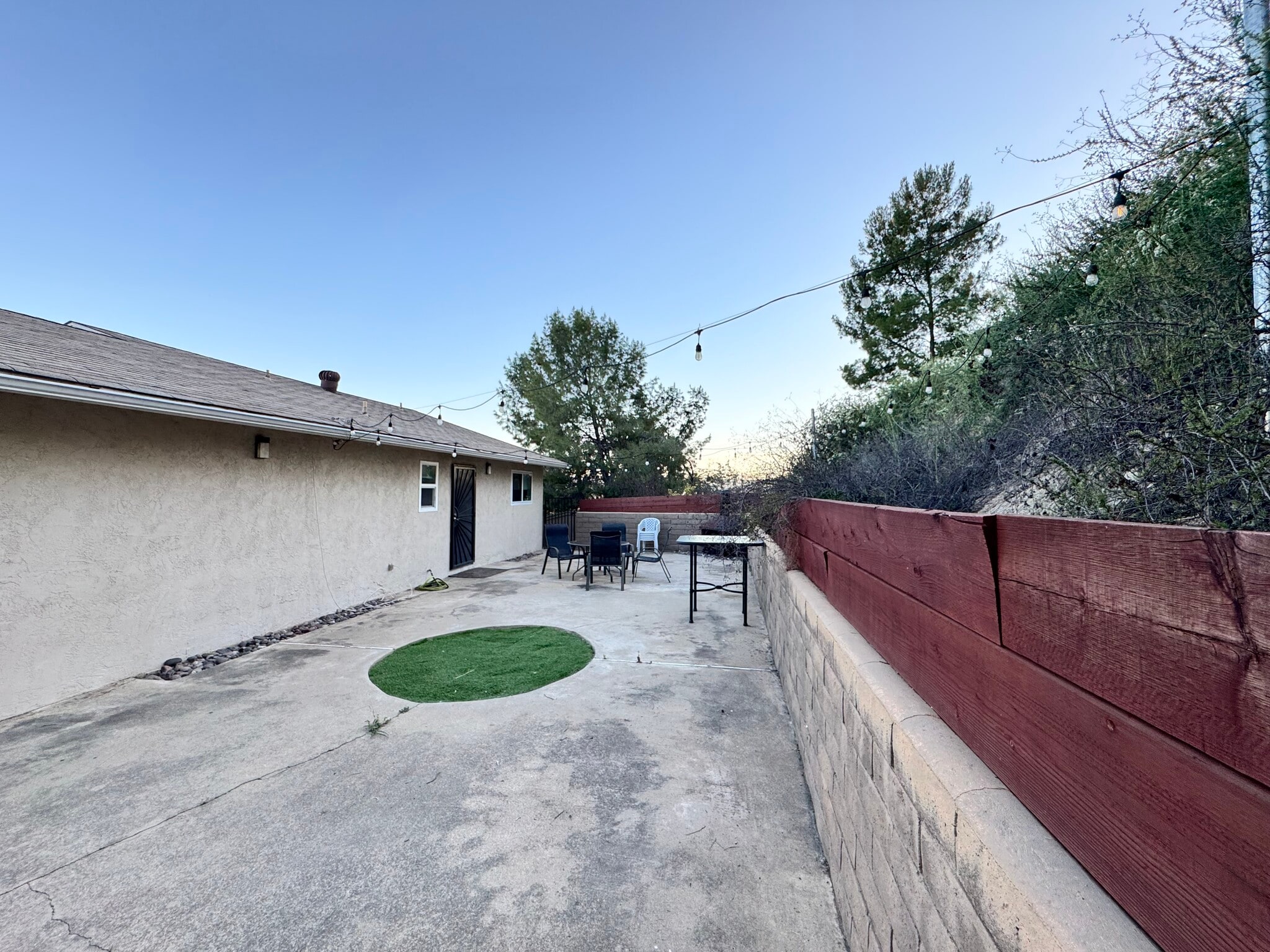 Building Photo - 1176 Dawnridge Ave