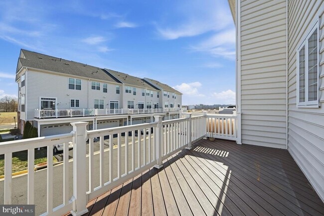 Building Photo - 23445 Millville Woods Square