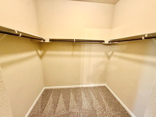 Building Photo - 431 Northern Flicker St