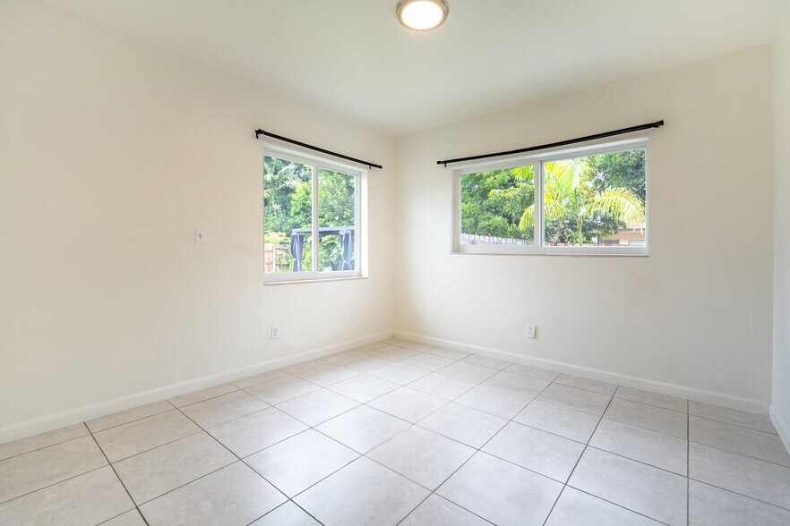 Primary Bedroom - 1317 NE 116th St