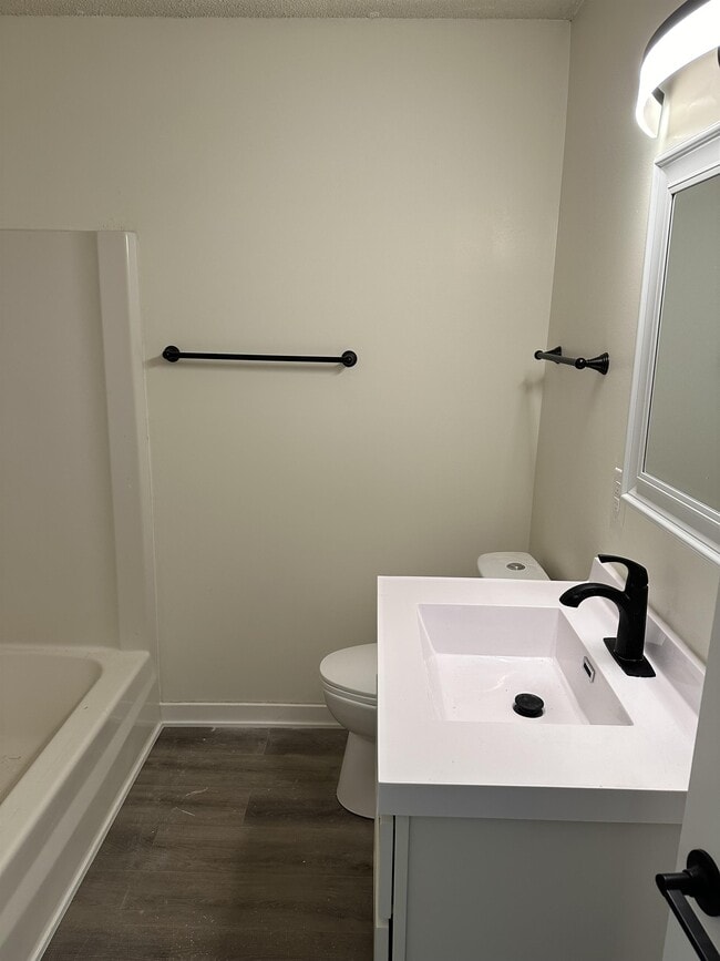 Interior Photo - 640 S. 4th St.