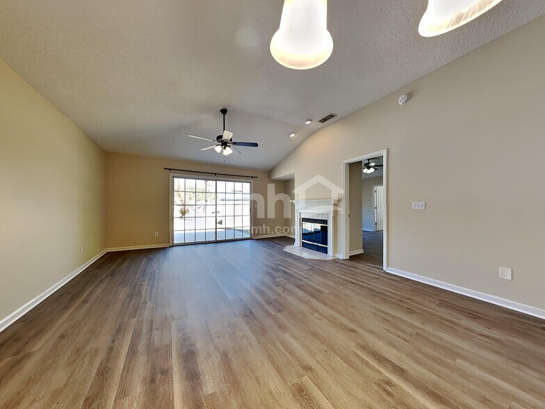 Building Photo - 9565 Staples Mill Dr