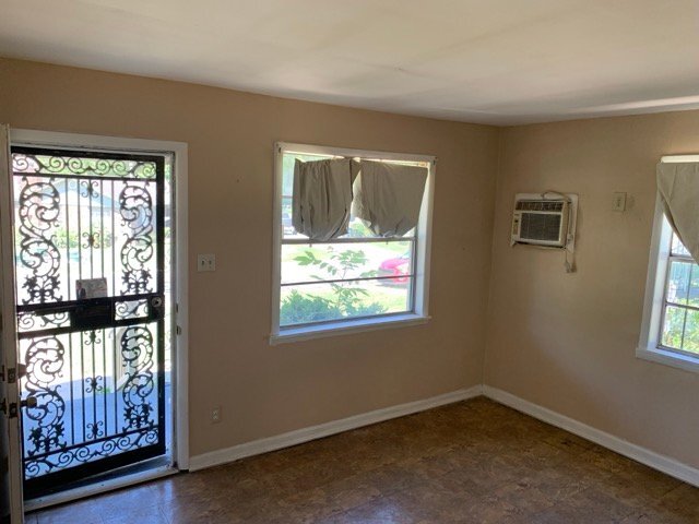 Building Photo - 519 Ave X