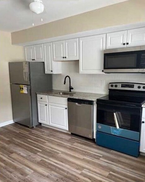 Building Photo - 443 5th St