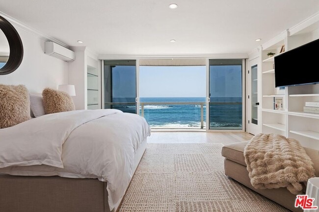 Building Photo - 11874 S Beach Club Way