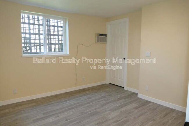 Building Photo - 469 N 36th St