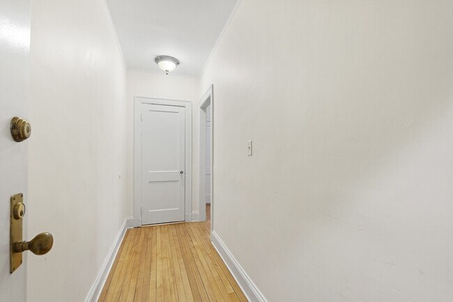 Building Photo - 21 Chauncy St