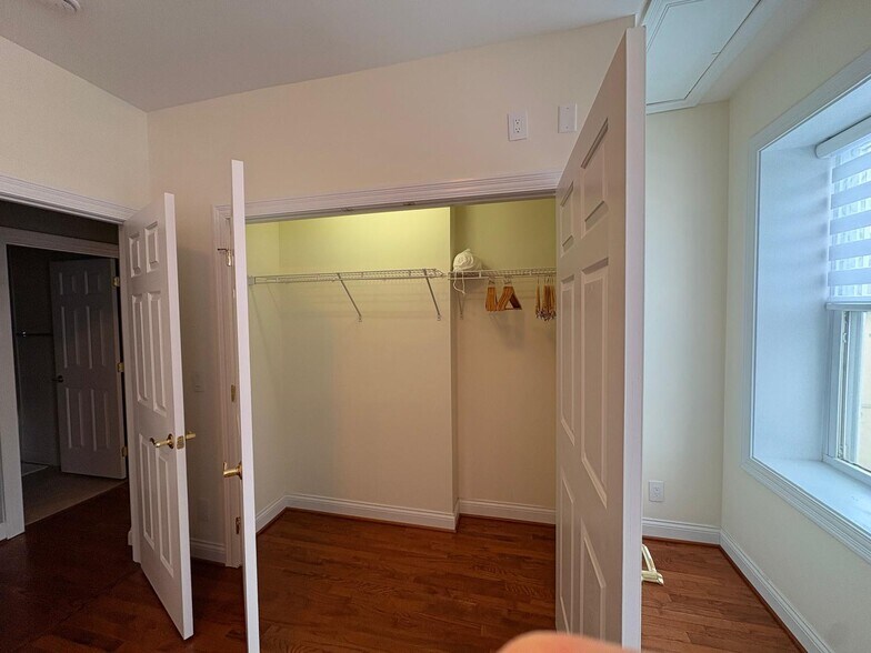 2nd bedroom closet - 1925 Auburn Ave