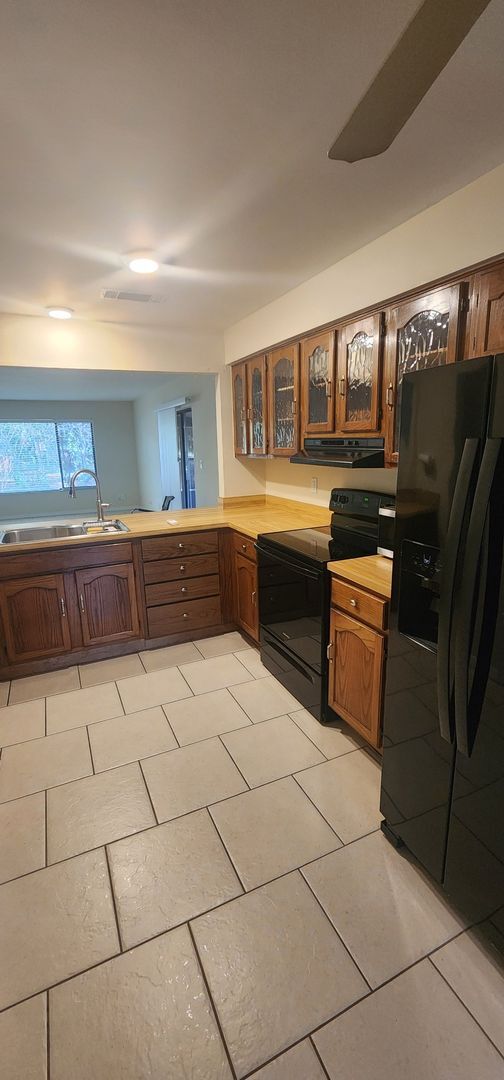 Building Photo - 255 S Tropical Trail