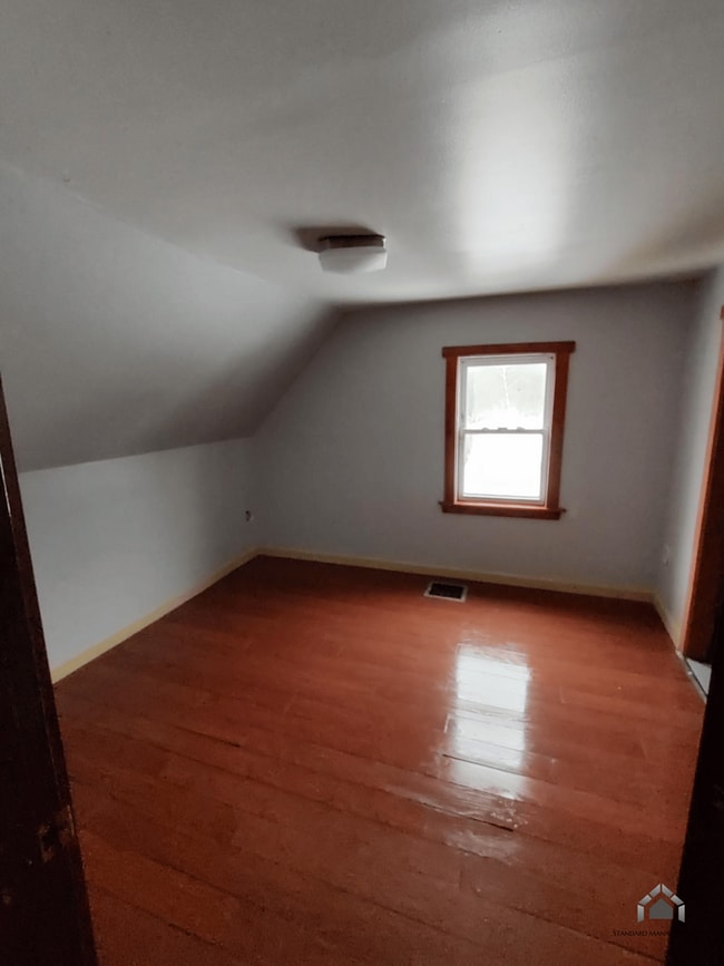 Building Photo - 328 N Pond Rd
