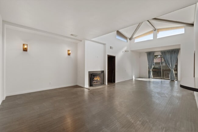 Building Photo - 2175 S Beverly Glen Blvd