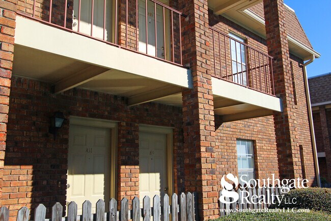 Building Photo - Hardy Manor Apartment Homes