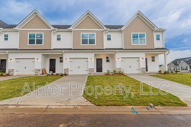 Primary Photo - 6 Apricot Ln