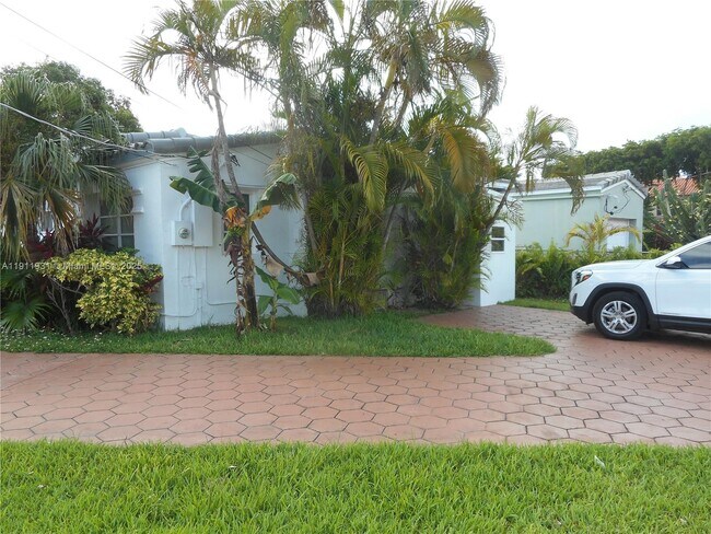 Building Photo - 420 88th St