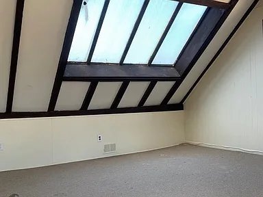 Building Photo - 242 Harvey St