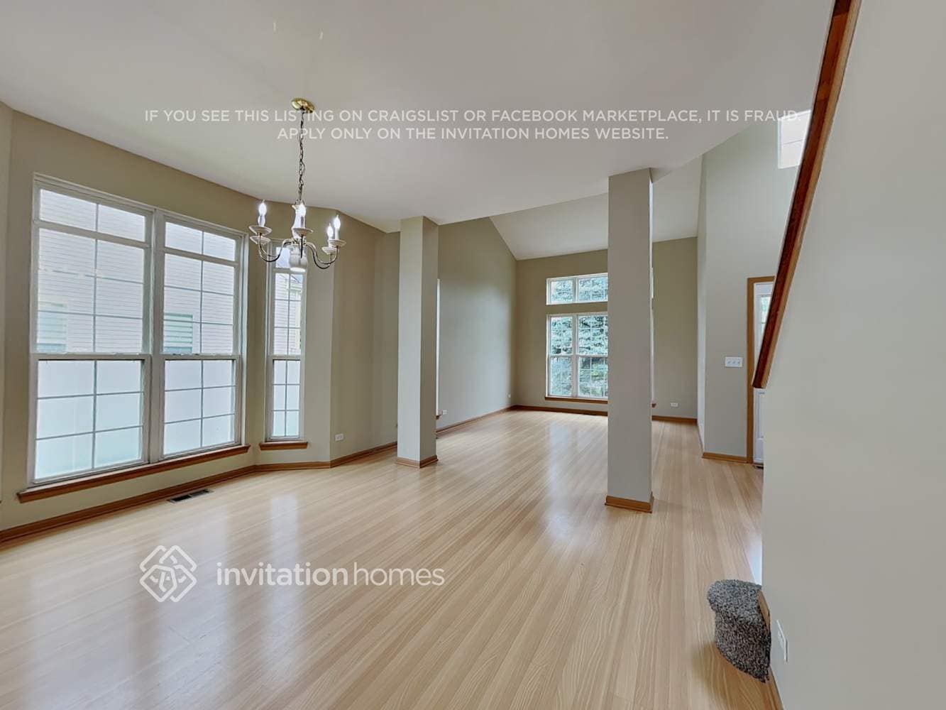 Building Photo - 10880 Grand Canyon Ave