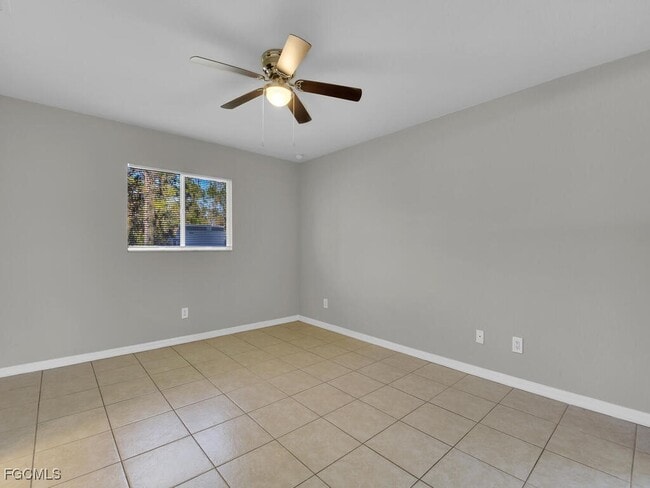 Building Photo - 801 Meadow Rd