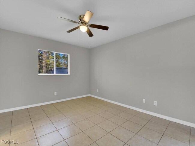 Primary Photo - 801 Meadow Rd