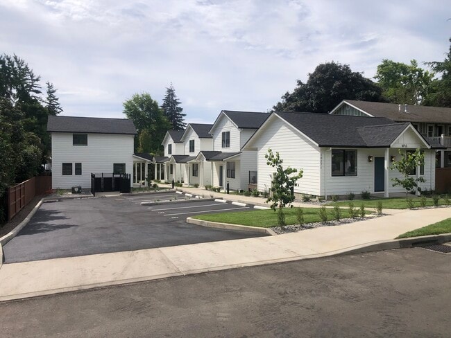 Building Photo - 10271 SE 40th Ave