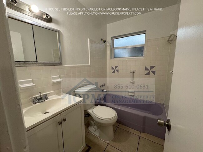 Interior Photo - 717 NE 10 ST, APT 3 Hallandale, FL 33009