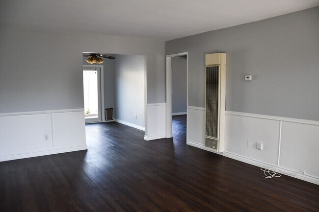 Building Photo - 660 S Glassell St