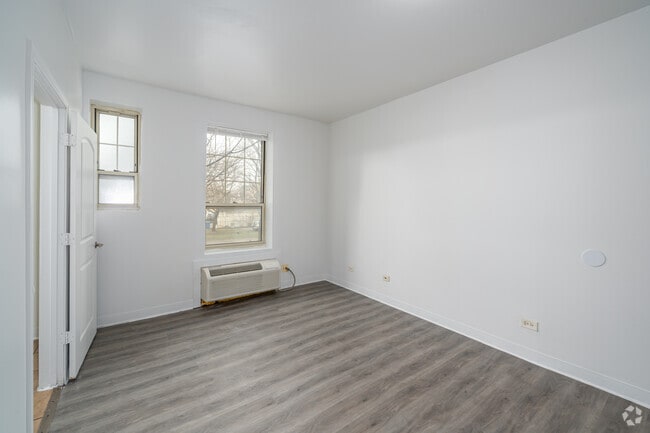 Layout 1 Studio - 300SF - Living Area/ Bedroom - 4114 W Washington