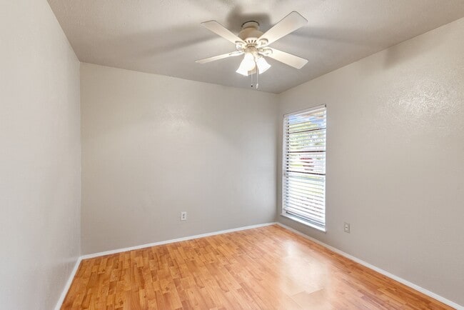 Building Photo - 24111 Reagon Canyon Dr