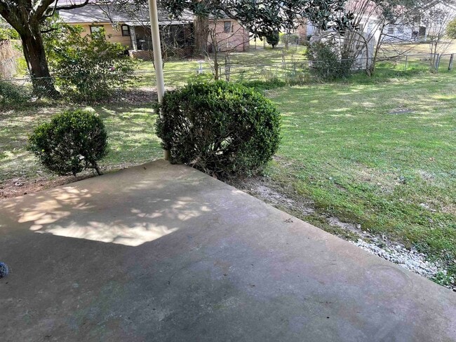 Building Photo - 2618 Old Bainbridge Rd