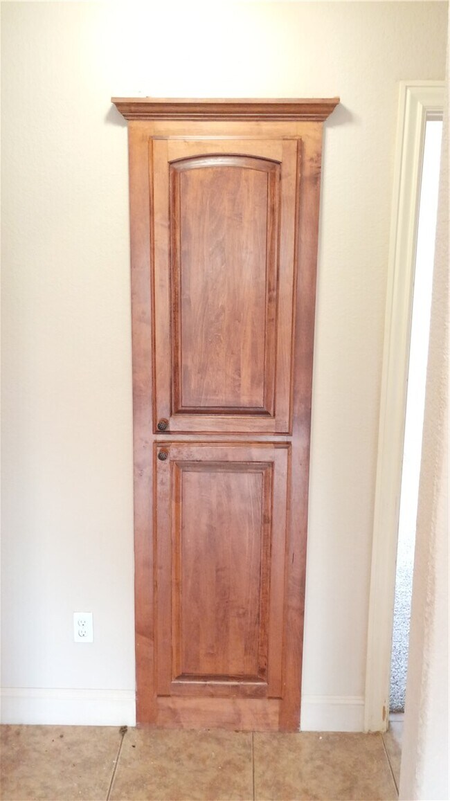 Building Photo - 2703 SW Ledbury Cove