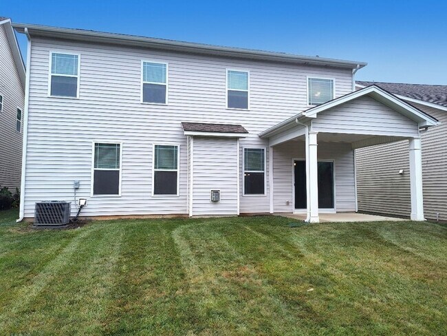 Building Photo - Beautiful 2 story home located in Berewick Community in Charlotte!