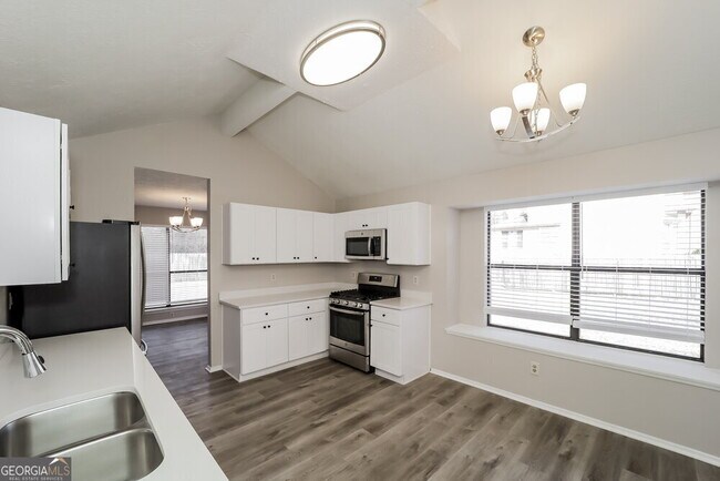 Building Photo - 7049 Ivy Pointe Row
