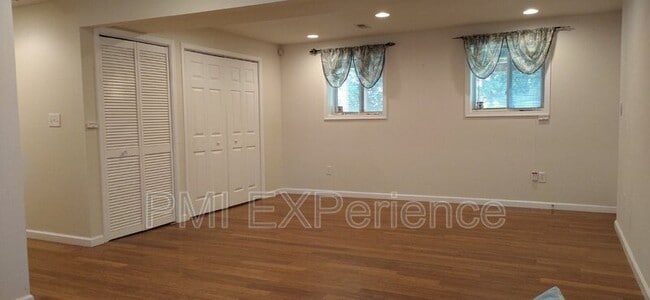 Building Photo - 204 Taurus Dr