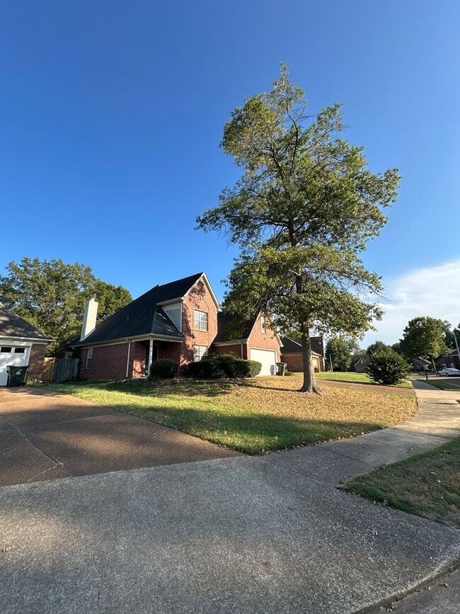 Building Photo - Beautiful 3 Bedroom/2.5 Bath Home on Quail...