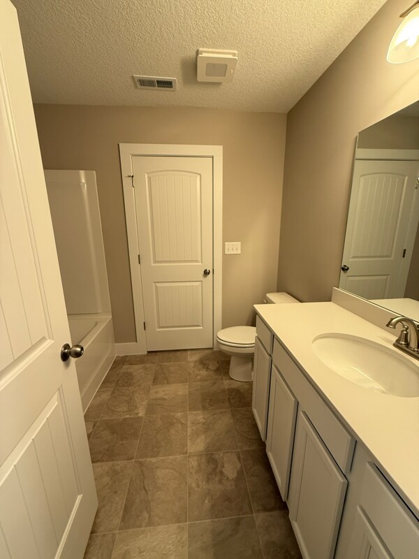 Building Photo - 2727 Farmhouse Dr