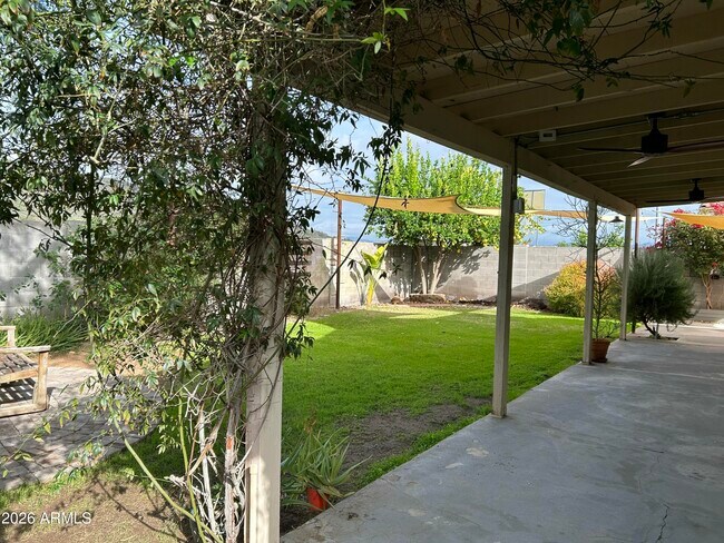 Building Photo - 3216 W Mark Ln