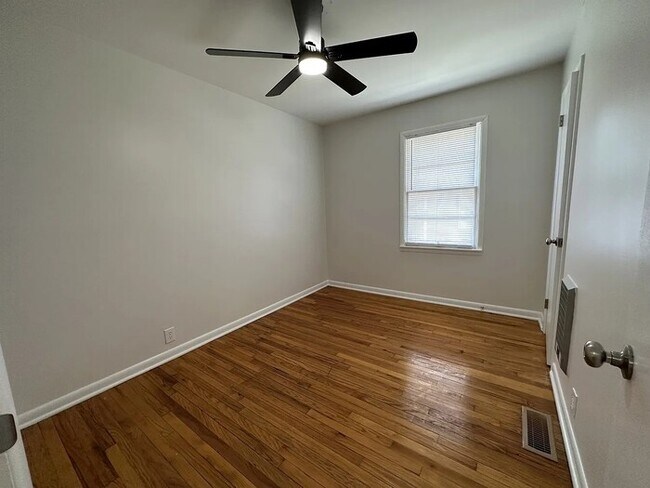 Building Photo - 2712 Garvin Rd NW