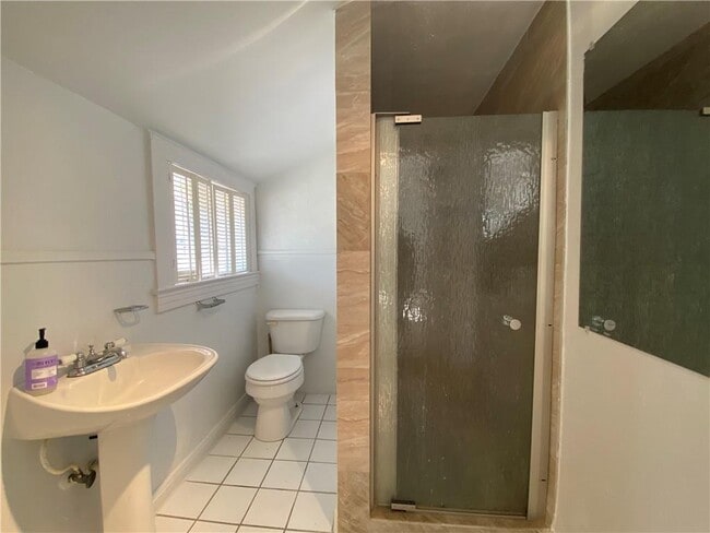 Building Photo - 2608 W 8th St