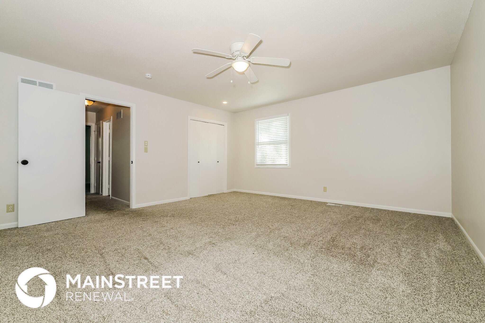 Building Photo - 303 E 11th St