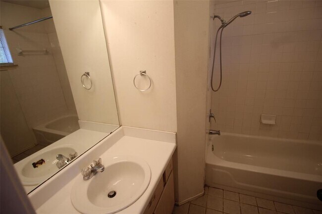Building Photo - 9702 Nightjar Dr